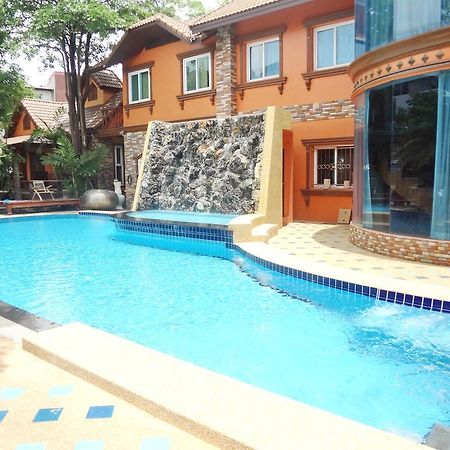 Khunsri Resort Art Boutique Hotel Патая Екстериор снимка
