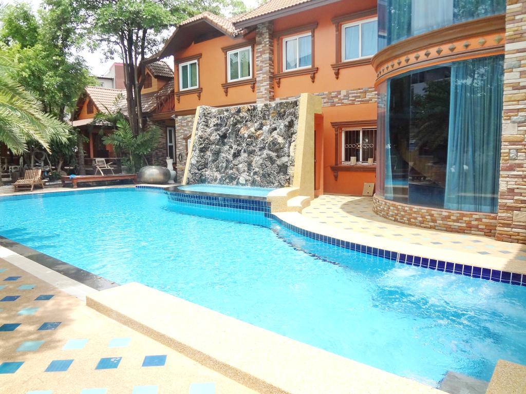Khunsri Resort Art Boutique Hotel Патая Екстериор снимка