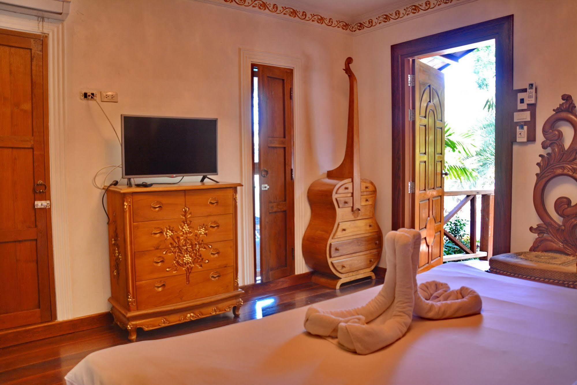 Khunsri Resort Art Boutique Hotel Патая Екстериор снимка